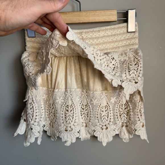 Swoon Women's Crochet Lace Tiered Mini Skirt Cream Boho Festival NEW Y2K Chic - Picture 4 of 10